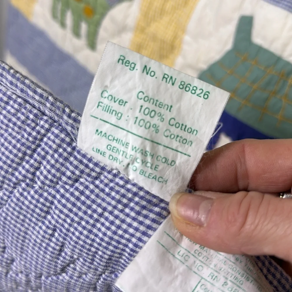 Vintage Banian LTD Made in India Farm Animal Crib Quilt Blanket Childs Quilt